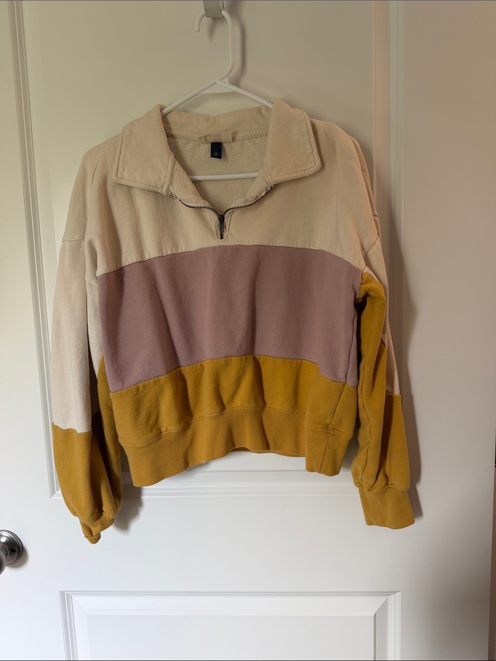 Colorblock Quarter-Zip Pullover Sweatshirt in Cream, Mauve & Mustard